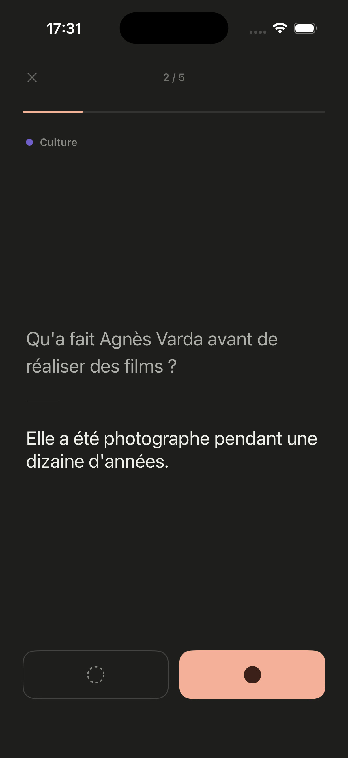 Une carte question prête à être révélée